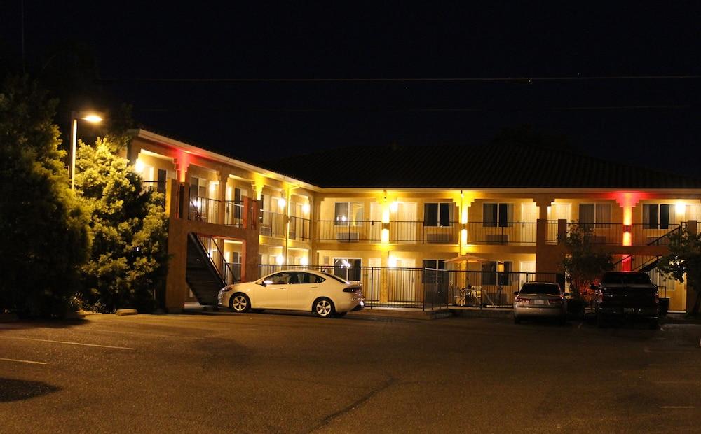 Econo Lodge Inn & Suites Lodi - Wine Country Area Eksteriør bilde