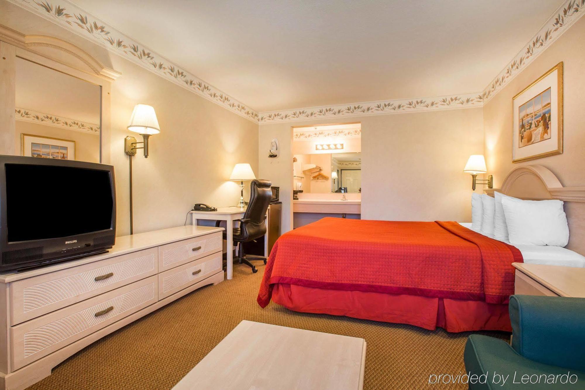 Econo Lodge Inn & Suites Lodi - Wine Country Area Eksteriør bilde