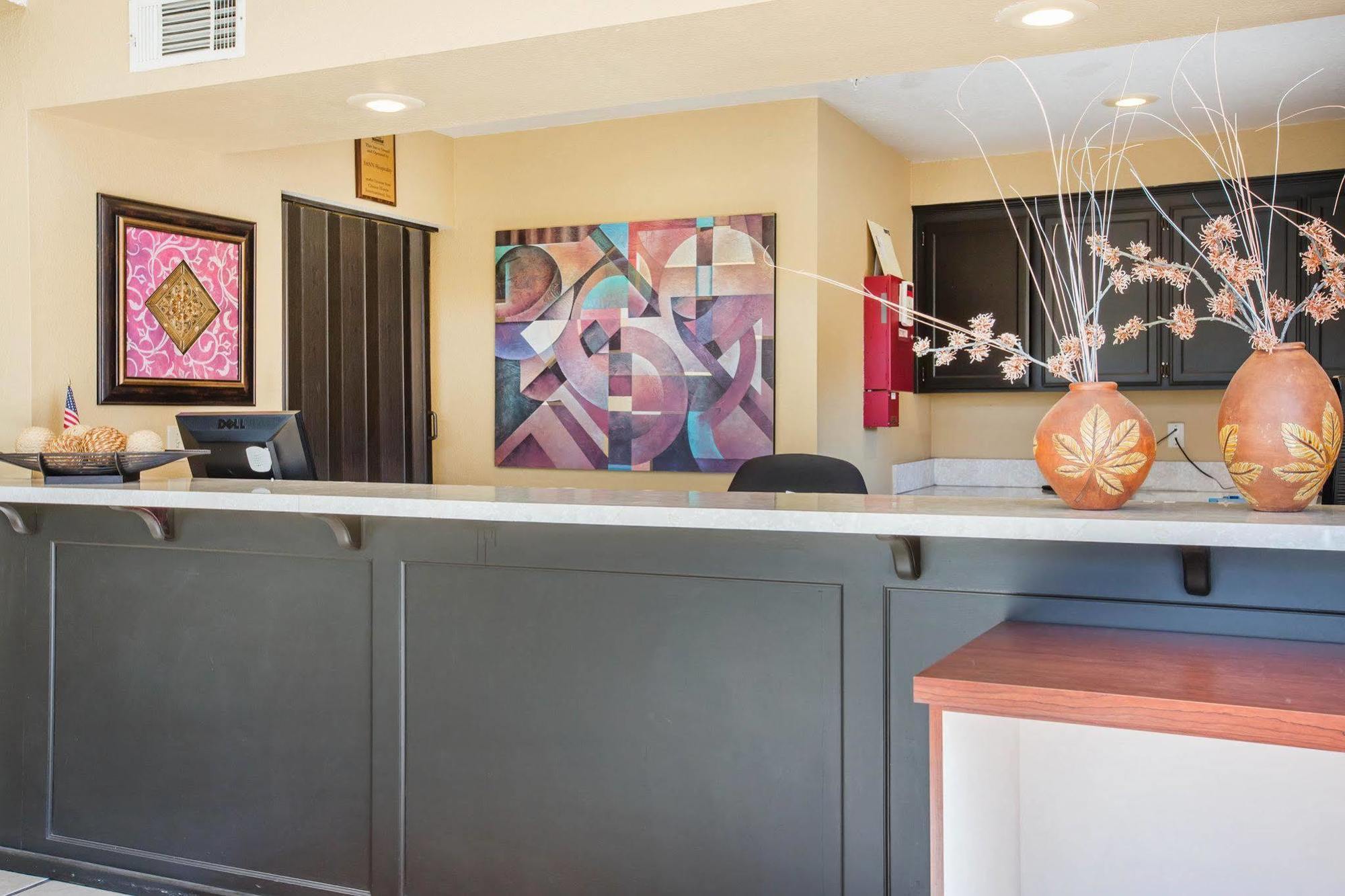 Econo Lodge Inn & Suites Lodi - Wine Country Area Eksteriør bilde