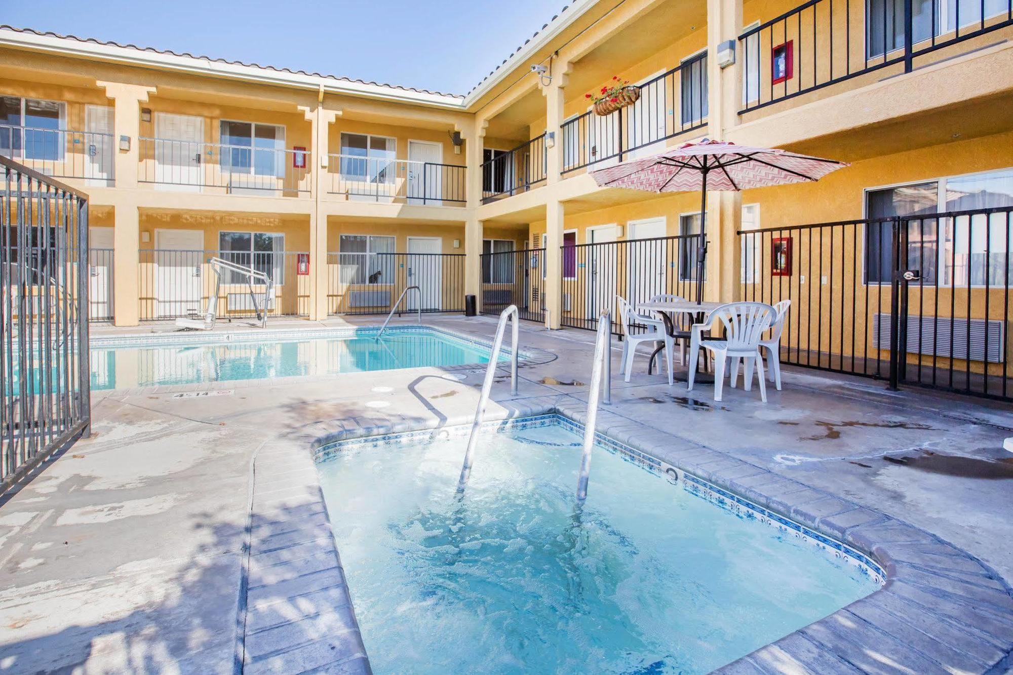 Econo Lodge Inn & Suites Lodi - Wine Country Area Eksteriør bilde