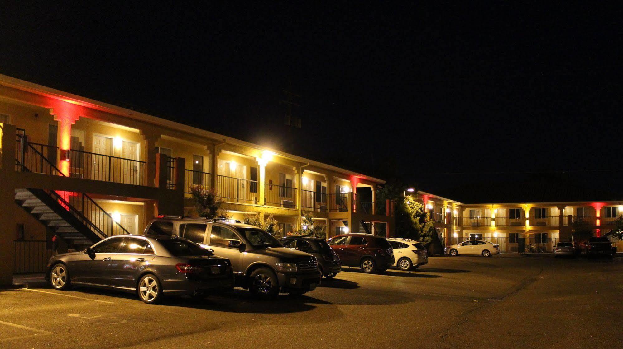 Econo Lodge Inn & Suites Lodi - Wine Country Area Eksteriør bilde