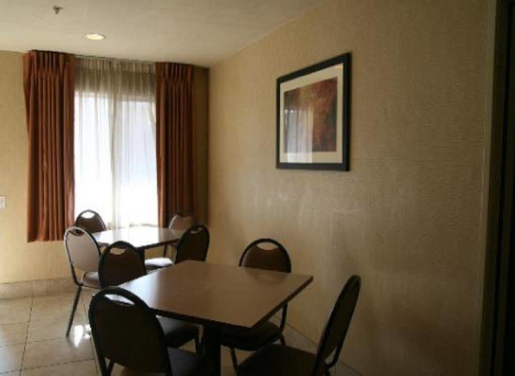 Econo Lodge Inn & Suites Lodi - Wine Country Area Eksteriør bilde